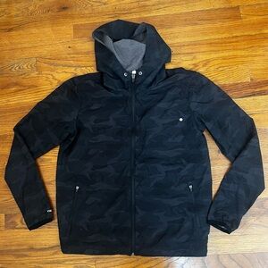 Vuori Women's Size Small Camouflage Outdoor Trainer Shell jacket hoodie